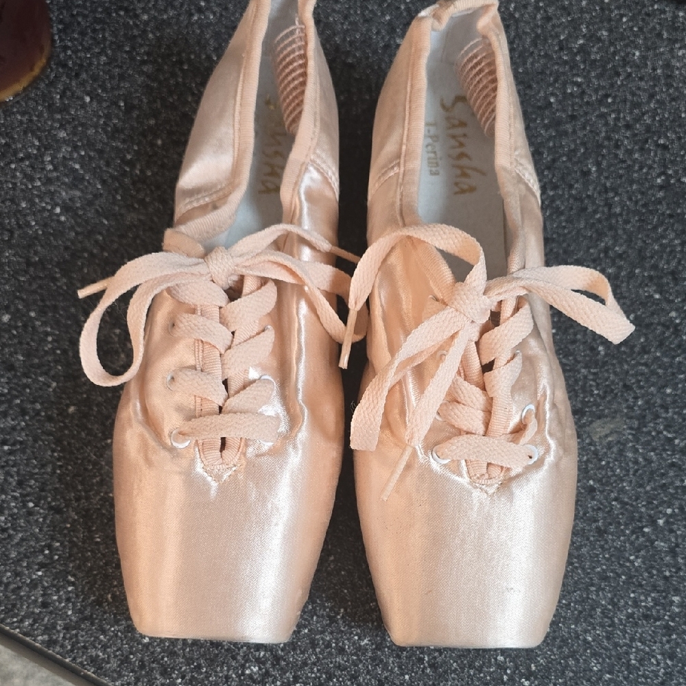 Women's Ballet Pointe Shoes - Pink